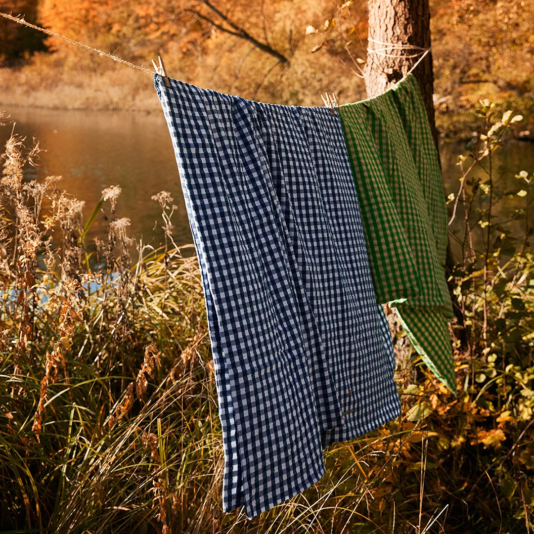 Bæk&Bølge pussilakanasetti 150x210 cm, Tummansininen-valkoinen Juna