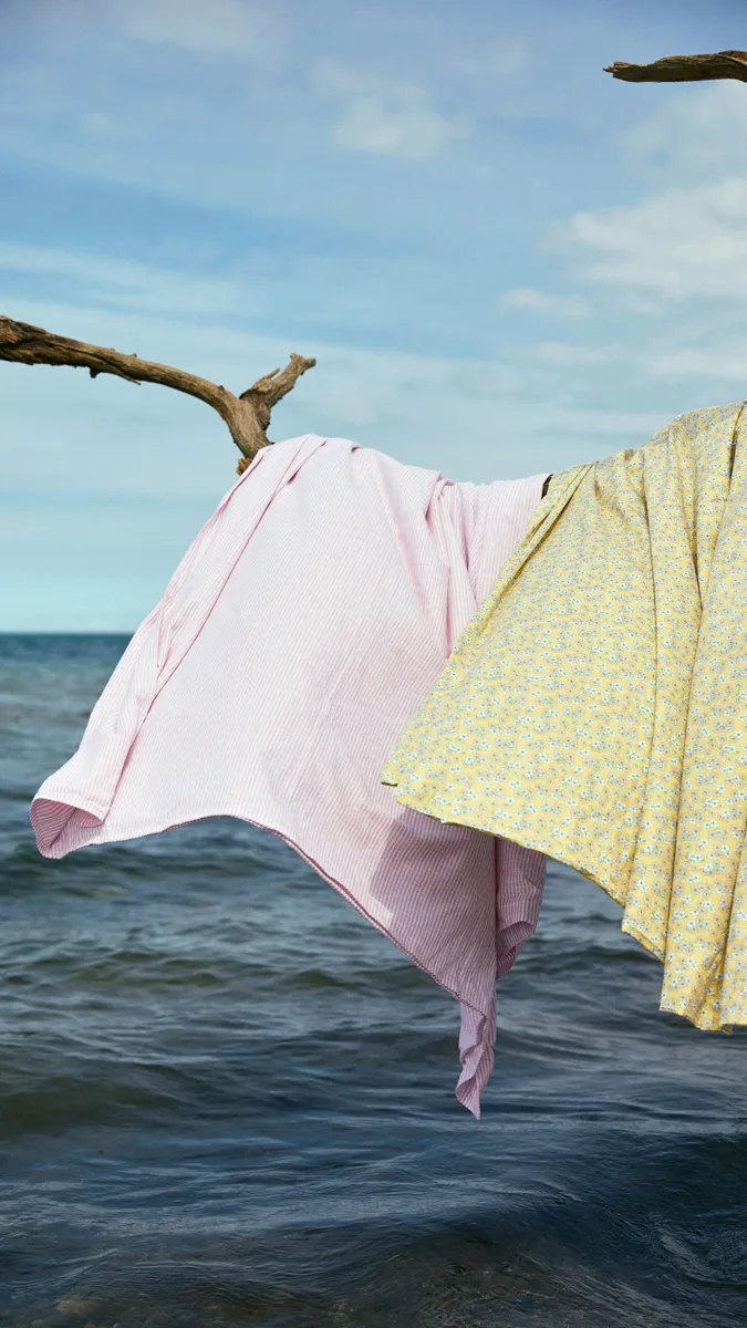 Monochrome Lines vuodevaatesetti 150x210 cm, Vaaleanpunainen-valkoinen Juna