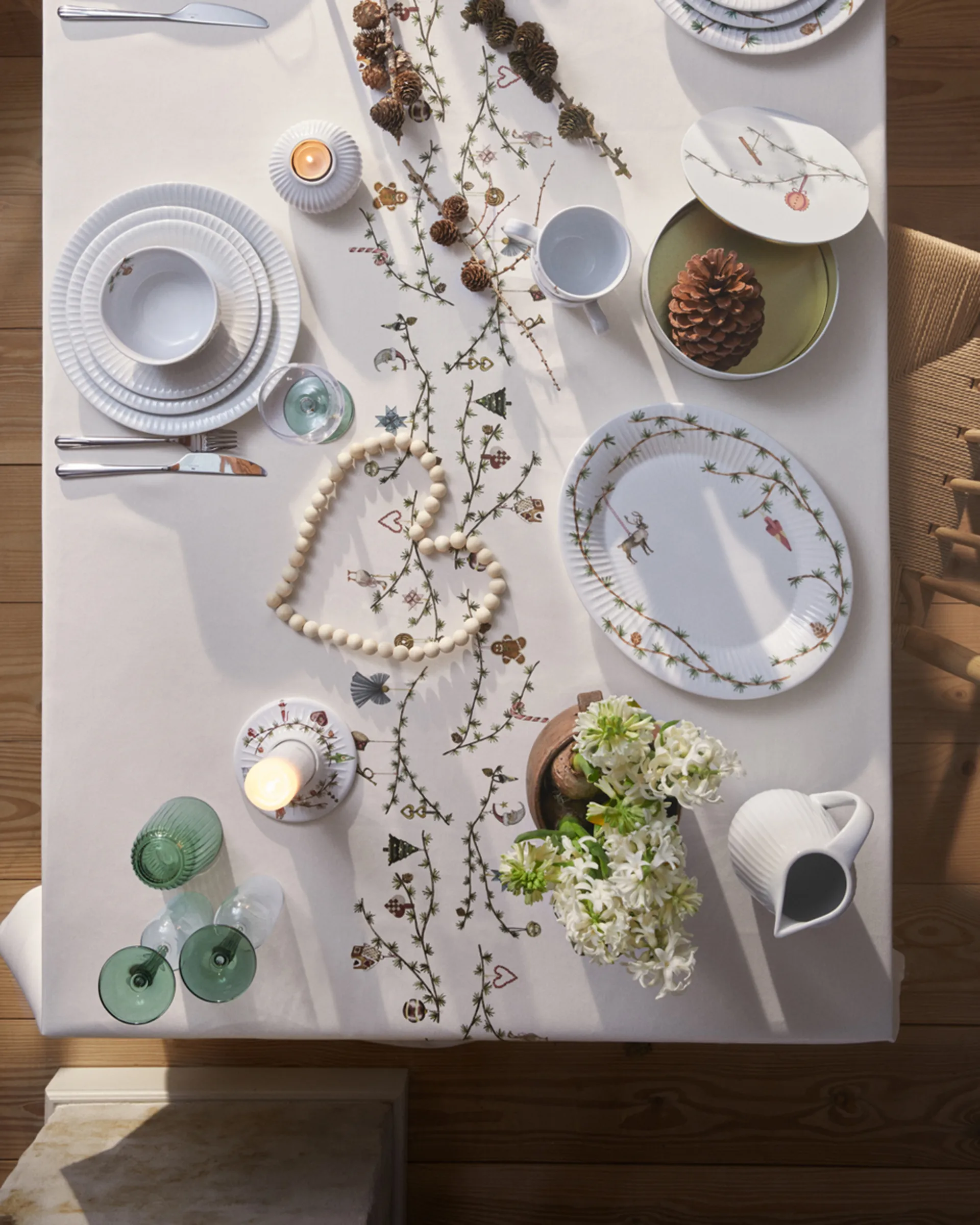 Hammershøi Christmas -pöytäkynttilänjalka Ø 13 cm, Valkoinen Kähler