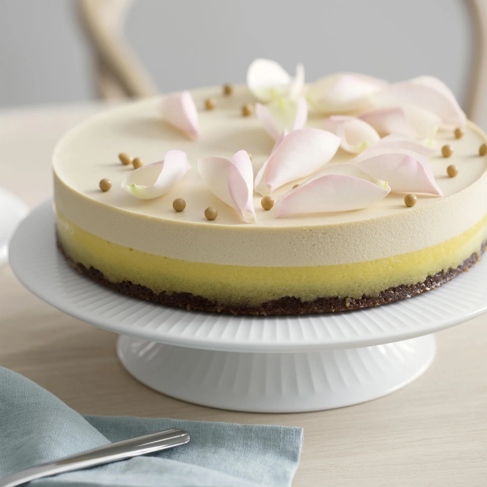 Hammershøi jalallinen kakkuvati, Ø 30 cm, valkoinen Kähler