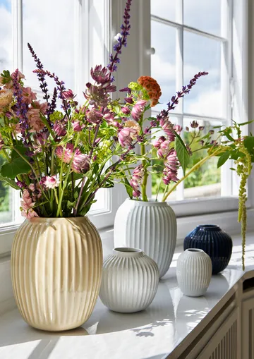 Hammershøi maljakko keskikokoinen - valkoinen - Kähler