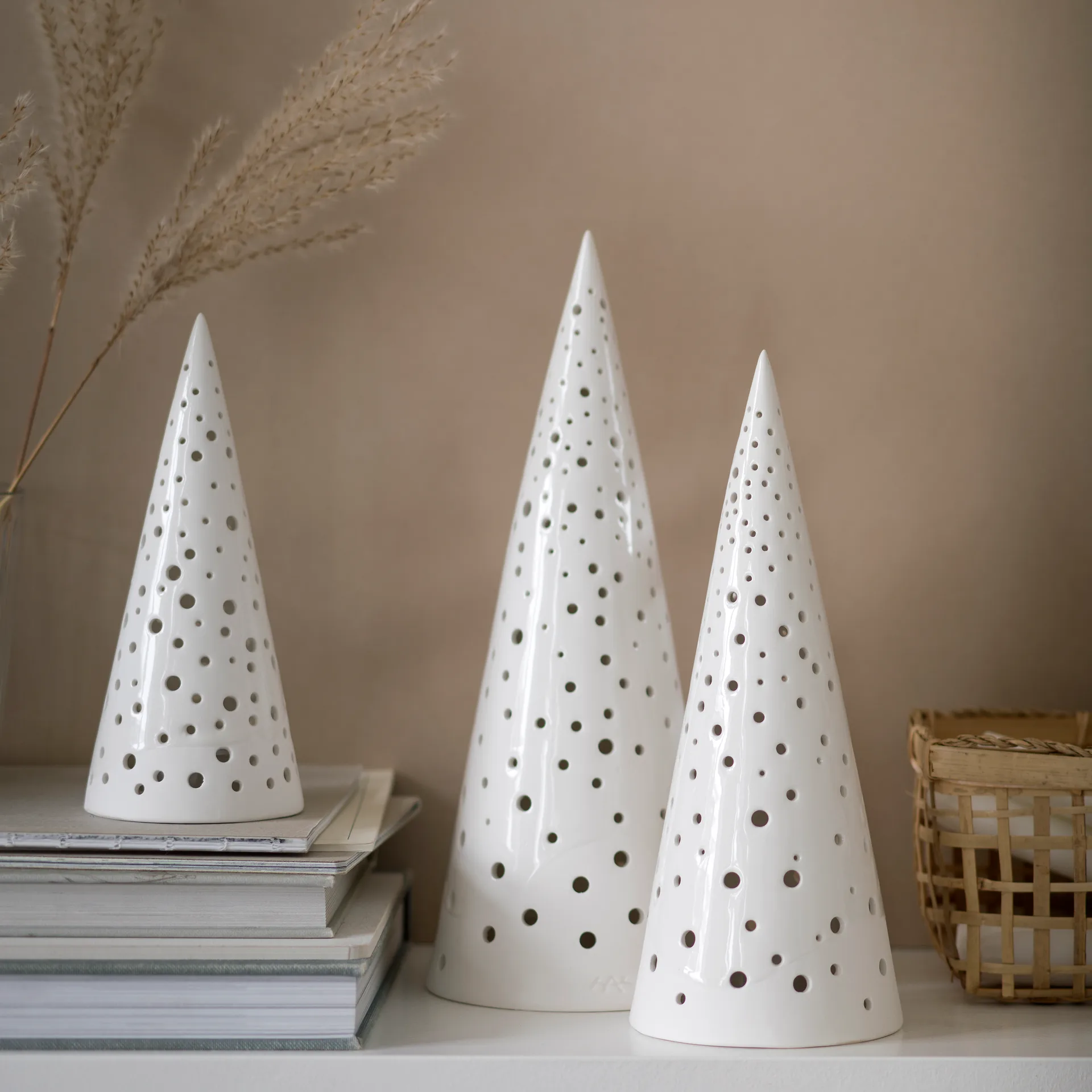 Nobili kynttilänjalka keskikokoinen, snow white Kähler