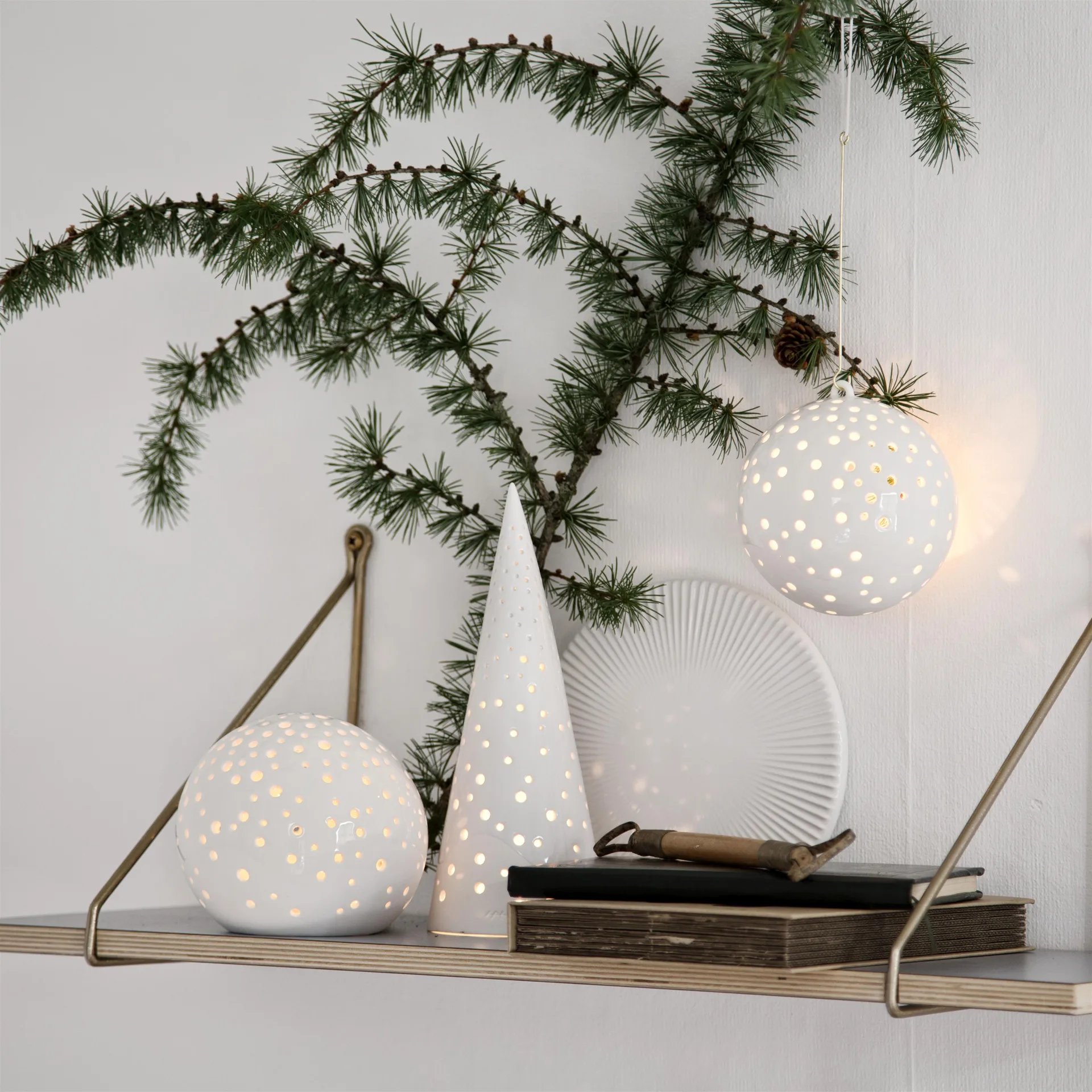 Nobili kynttilänjalka keskikokoinen, snow white Kähler