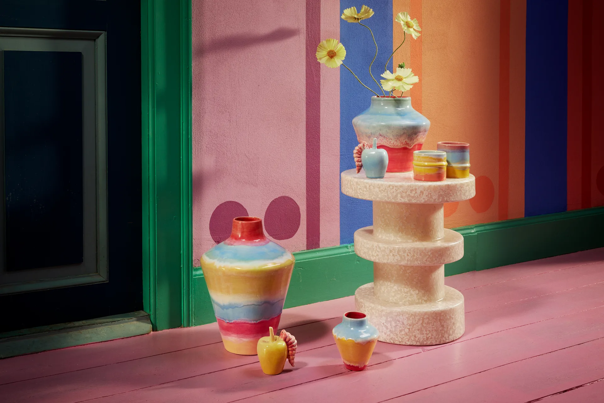 Poppery omena toukkakoristeella, Mint-pink Kähler