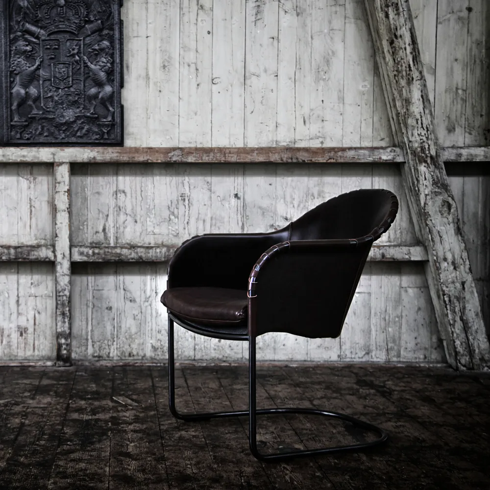 Ingo nojatuoli, Musta kuparikäsitelty Källemo