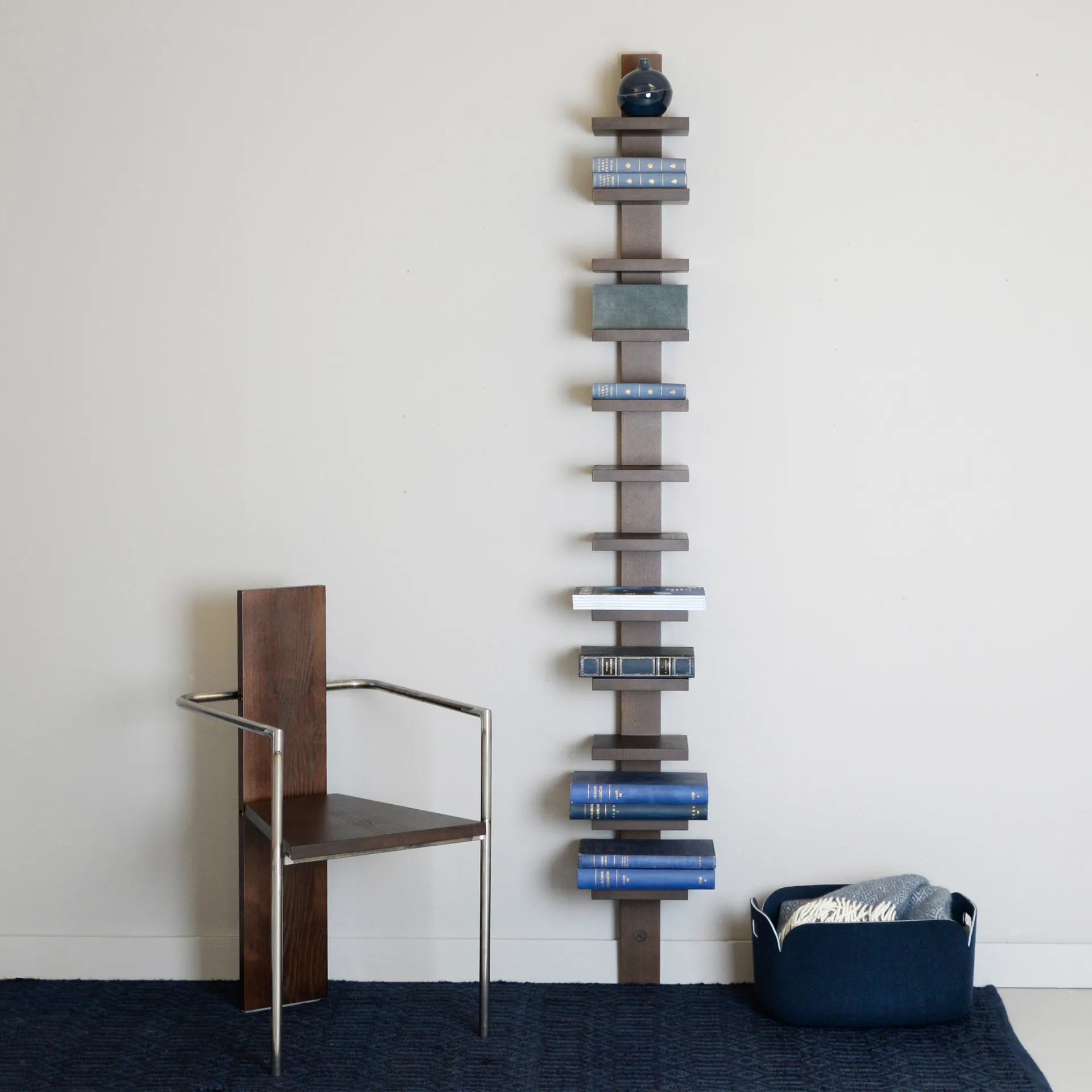 Pilaster seinähylly, Savi petsattu Källemo