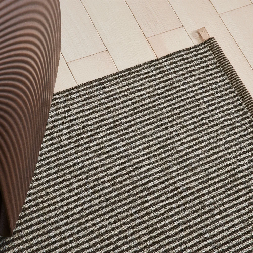 Stripe Icon -käytävämatto, Bark brown 782 90 x 250 cm Kasthall