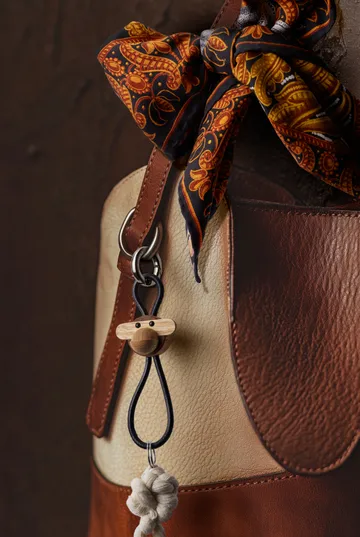 Kaj Bojesen apina avaimenperä - Tiikki limbapuu, musta nahka - Kay Bojesen Denmark