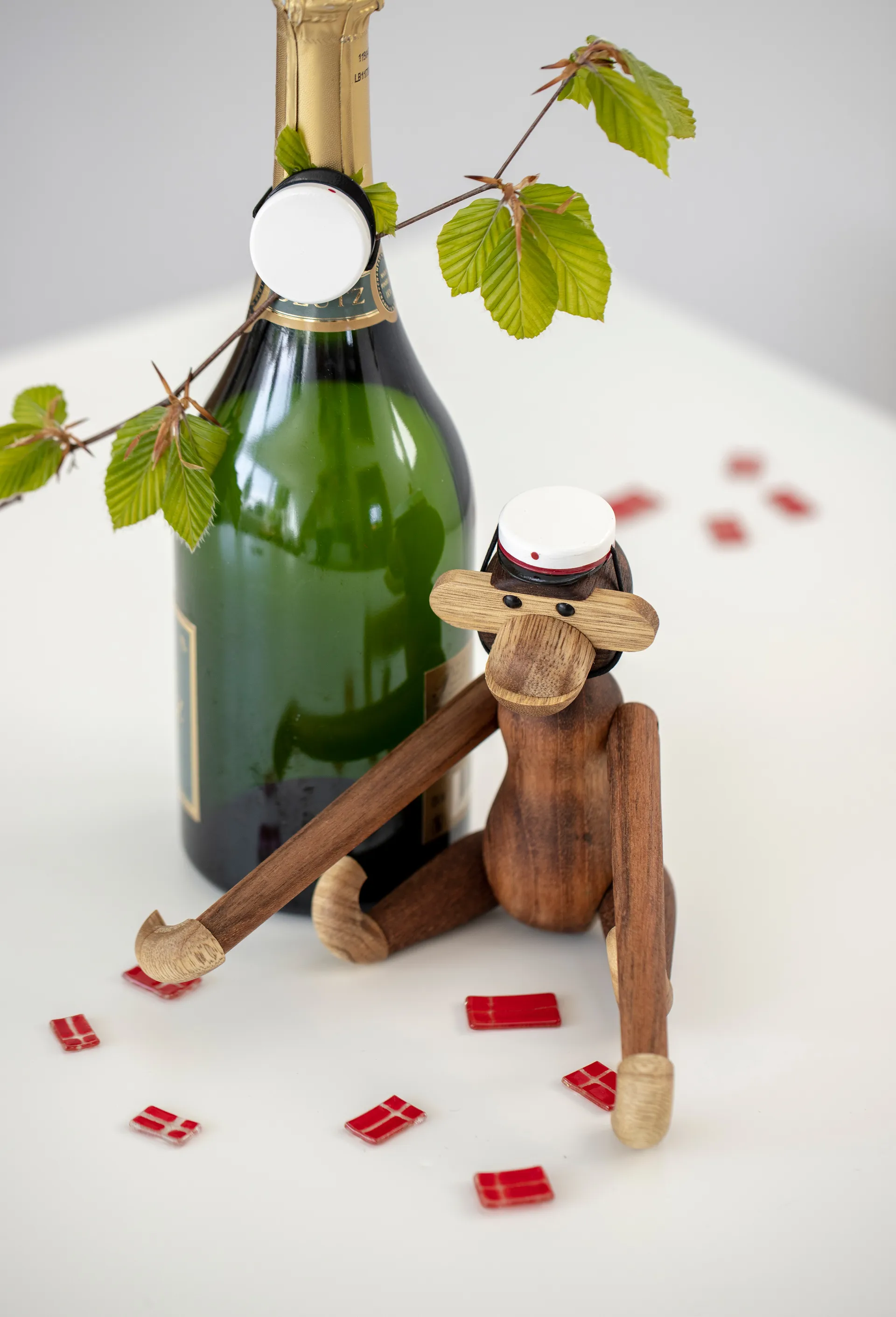 Kay Bojesen apina pieni punakoristeinen ylioppilaslakki Kay Bojesen Denmark