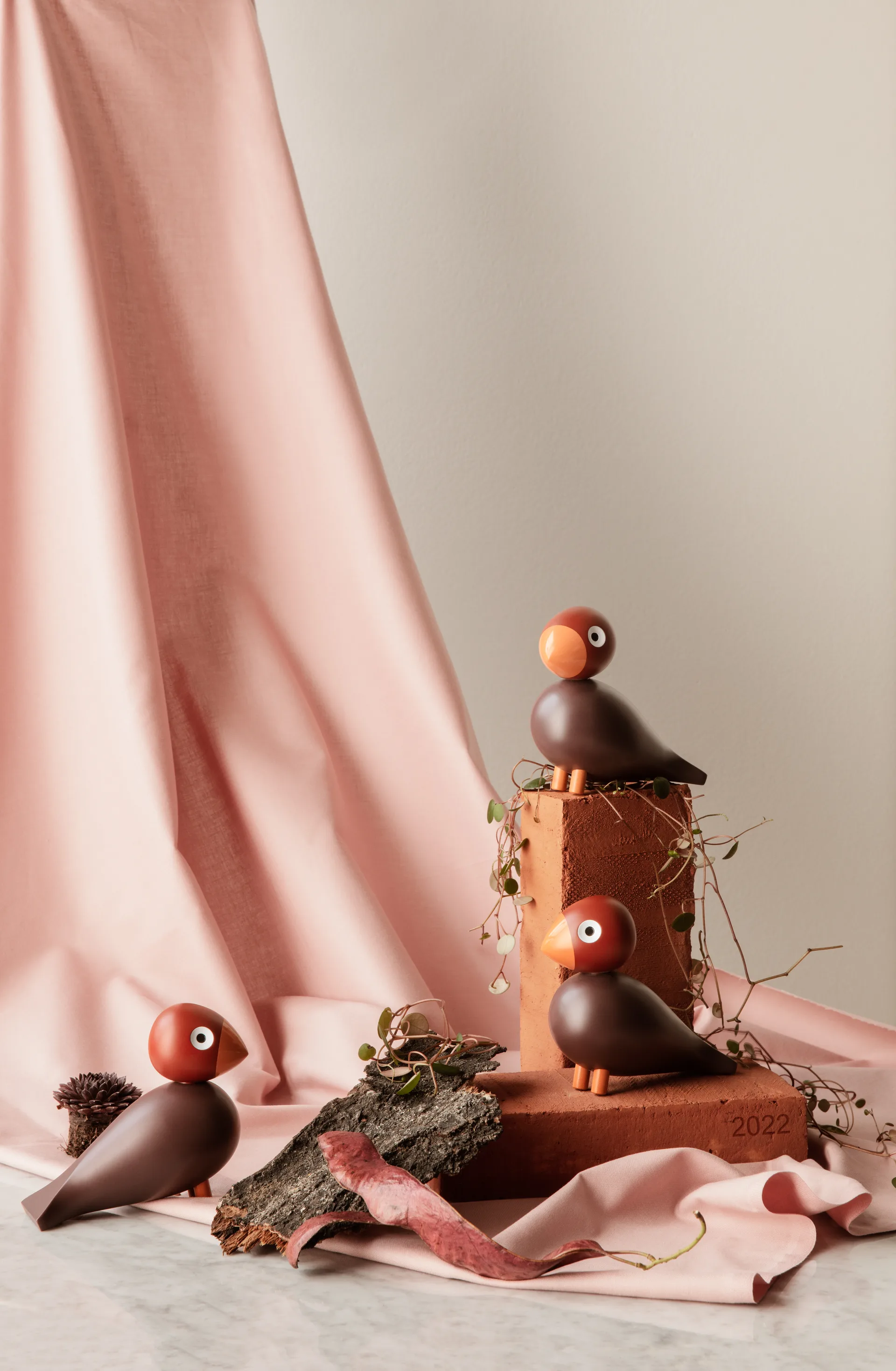 Kay Bojesen Year Bird 2022 laululintu Poppy, Viininpunainen Kay Bojesen Denmark