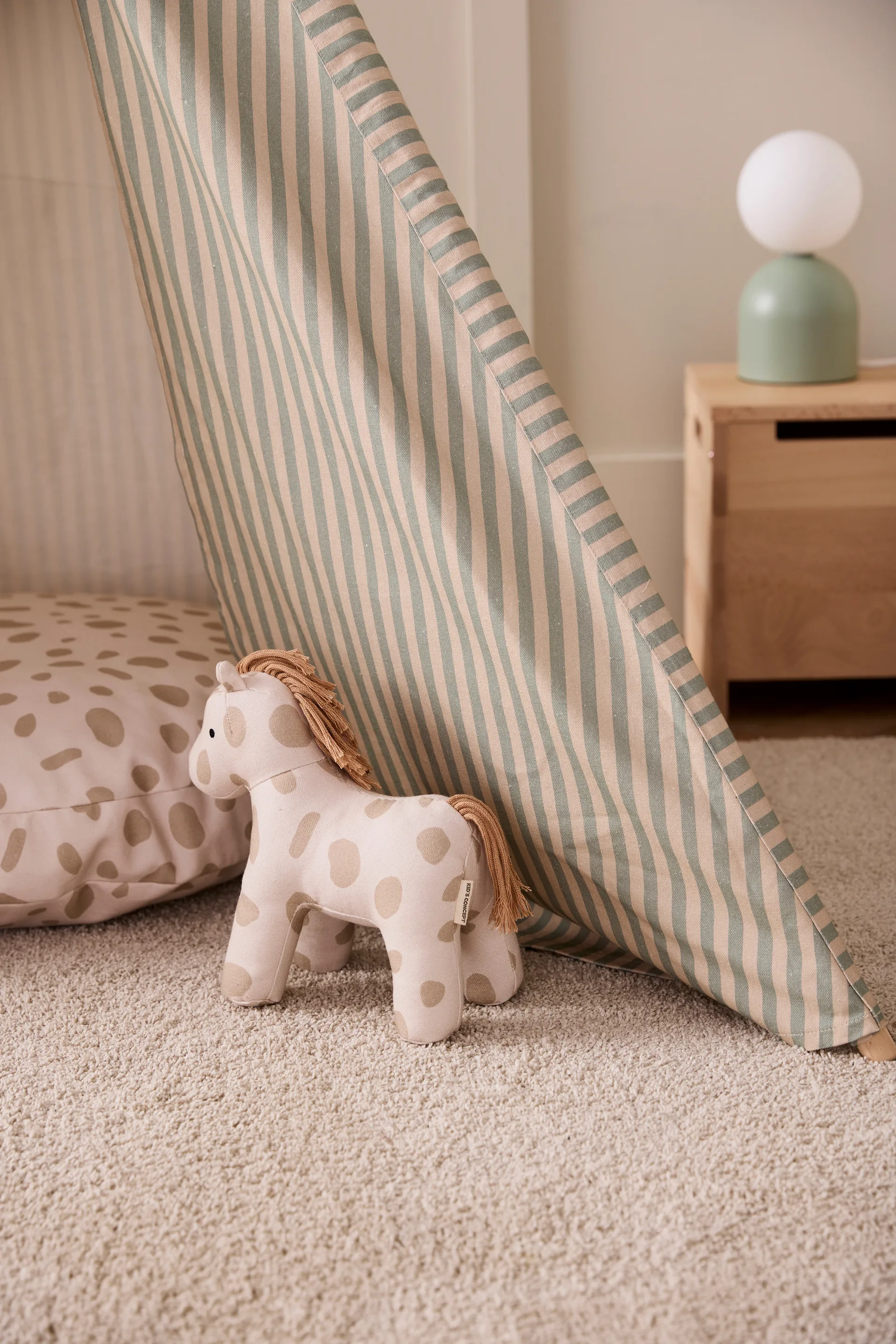 Kid's Base tipi-teltta 100x95x140 cm, Reunus Kid's Concept