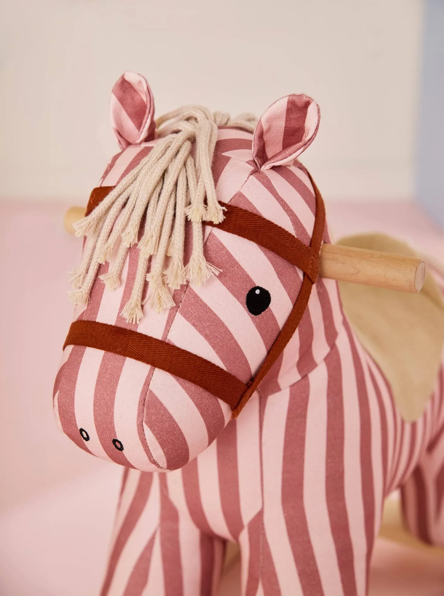 Kid's Concept keinuhevonen, Mila Kid's Concept
