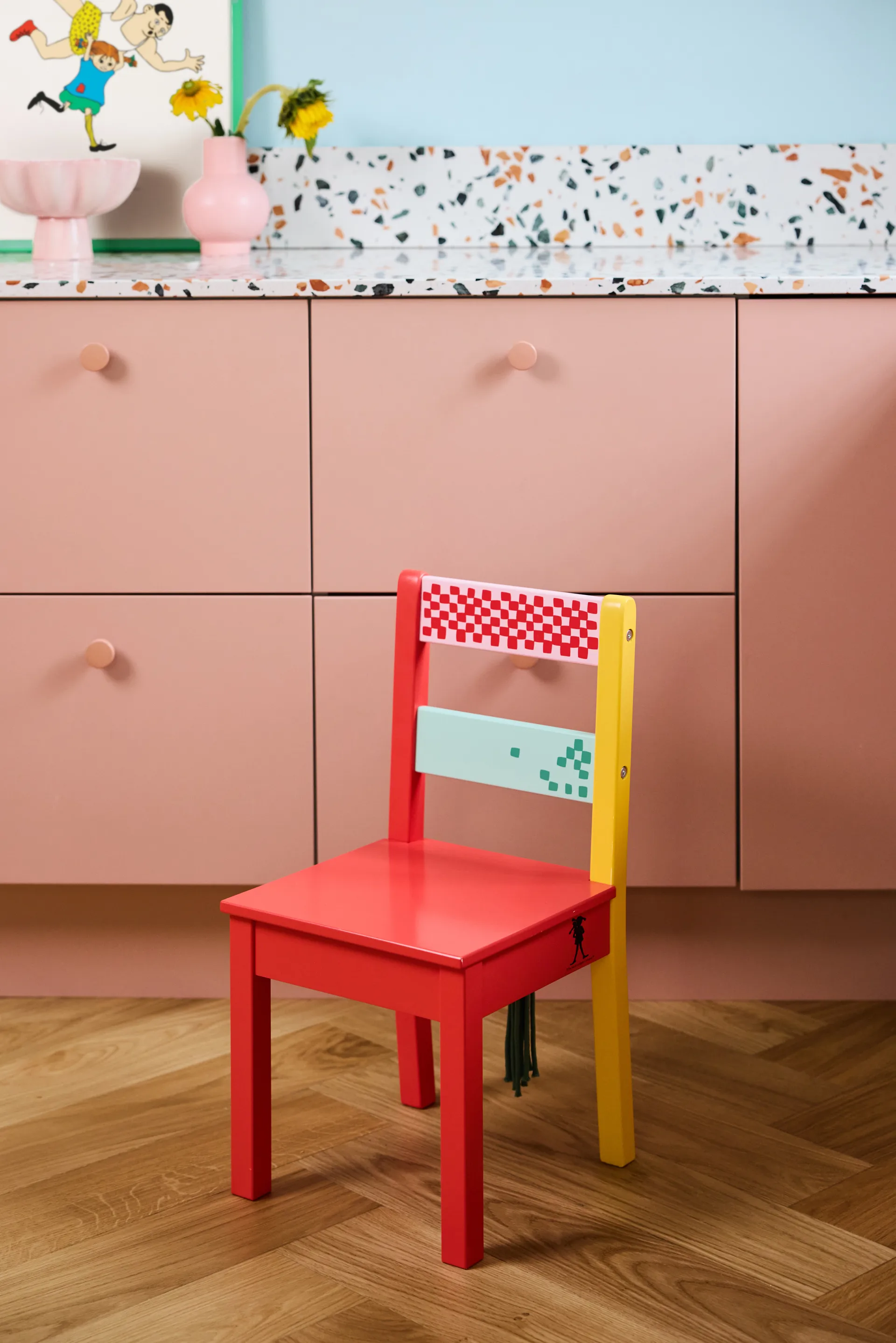 Pippi-tuoli, Monivärinen Kid's Concept