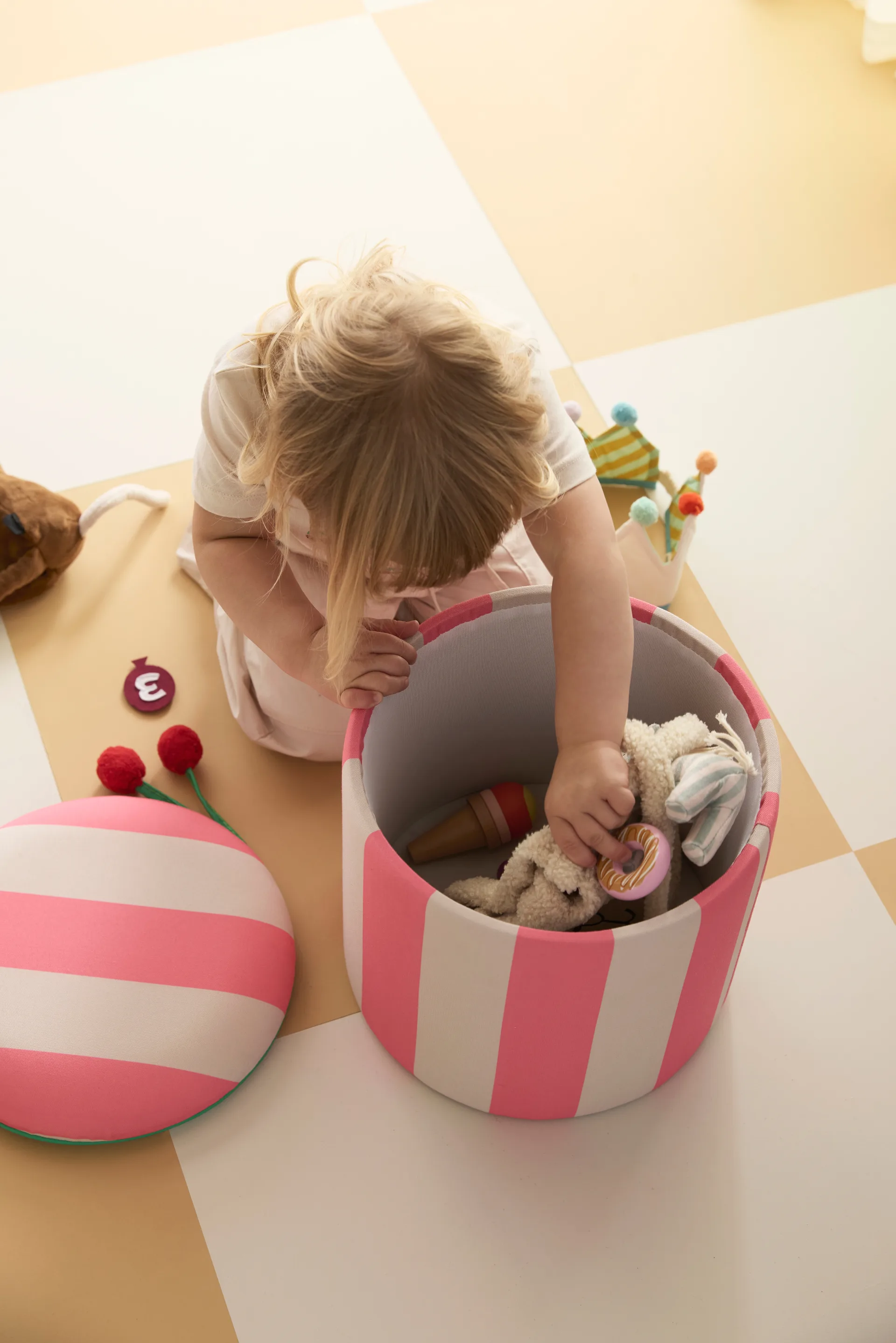 Säilytystilallinen sylinterimallinen rahijakkara, Rosa, Ø40×30,5 cm Kid's Concept