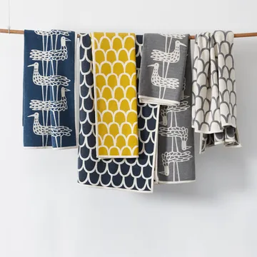 Feathers chenillehuopa - harmaa - Klippan Yllefabrik