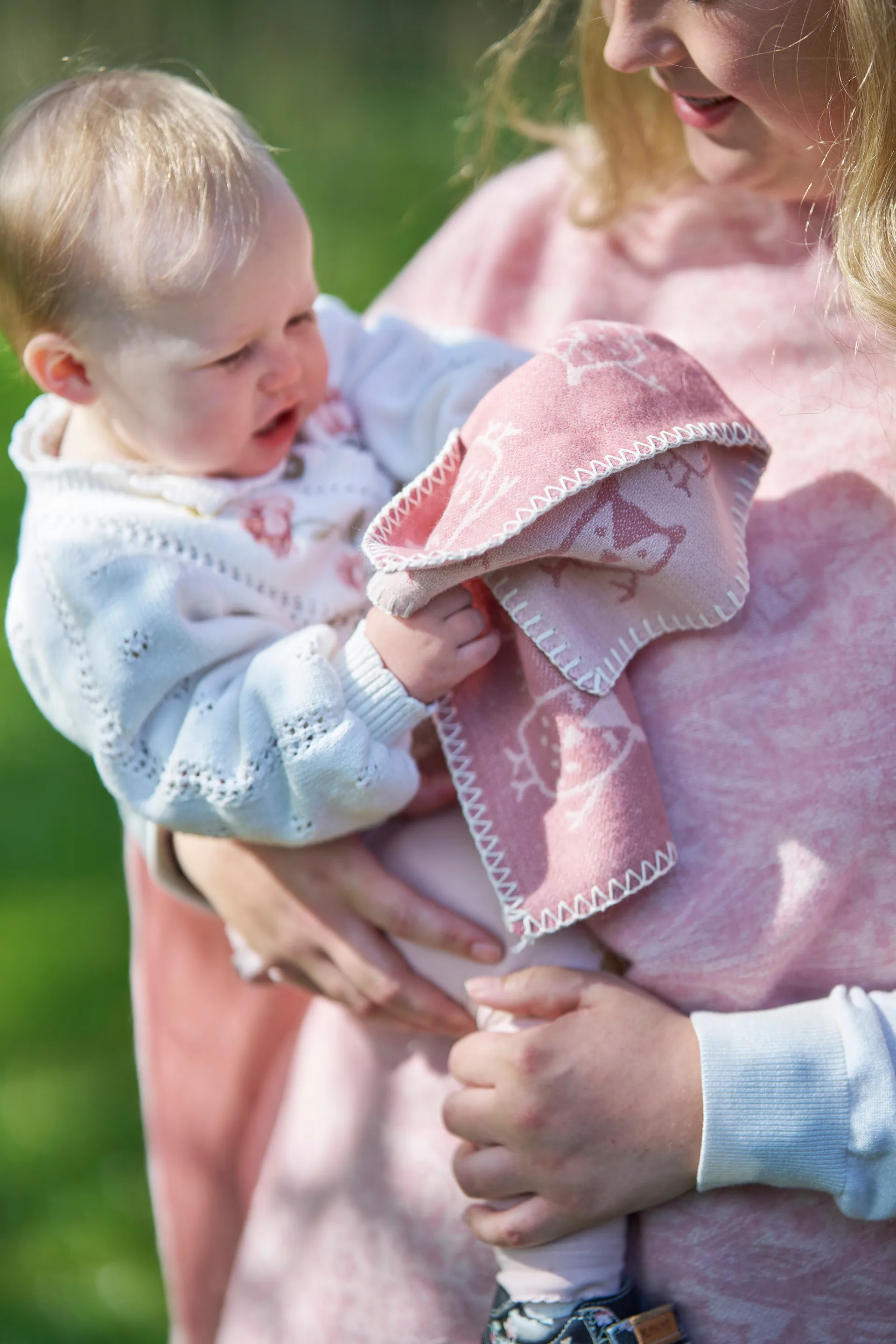 Hand in hand lasten viltti 65x90 cm, Ruusuinen ruskea Klippan Yllefabrik