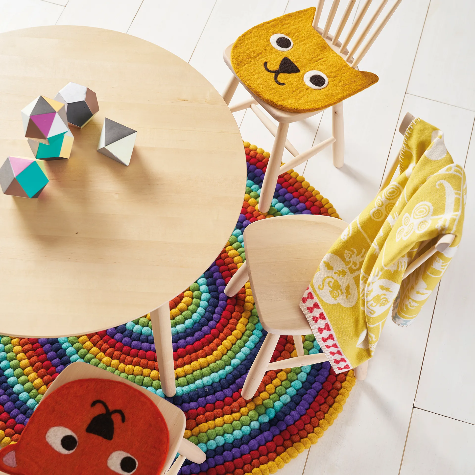 Little Bear -istuinalusta, Keltainen Klippan Yllefabrik