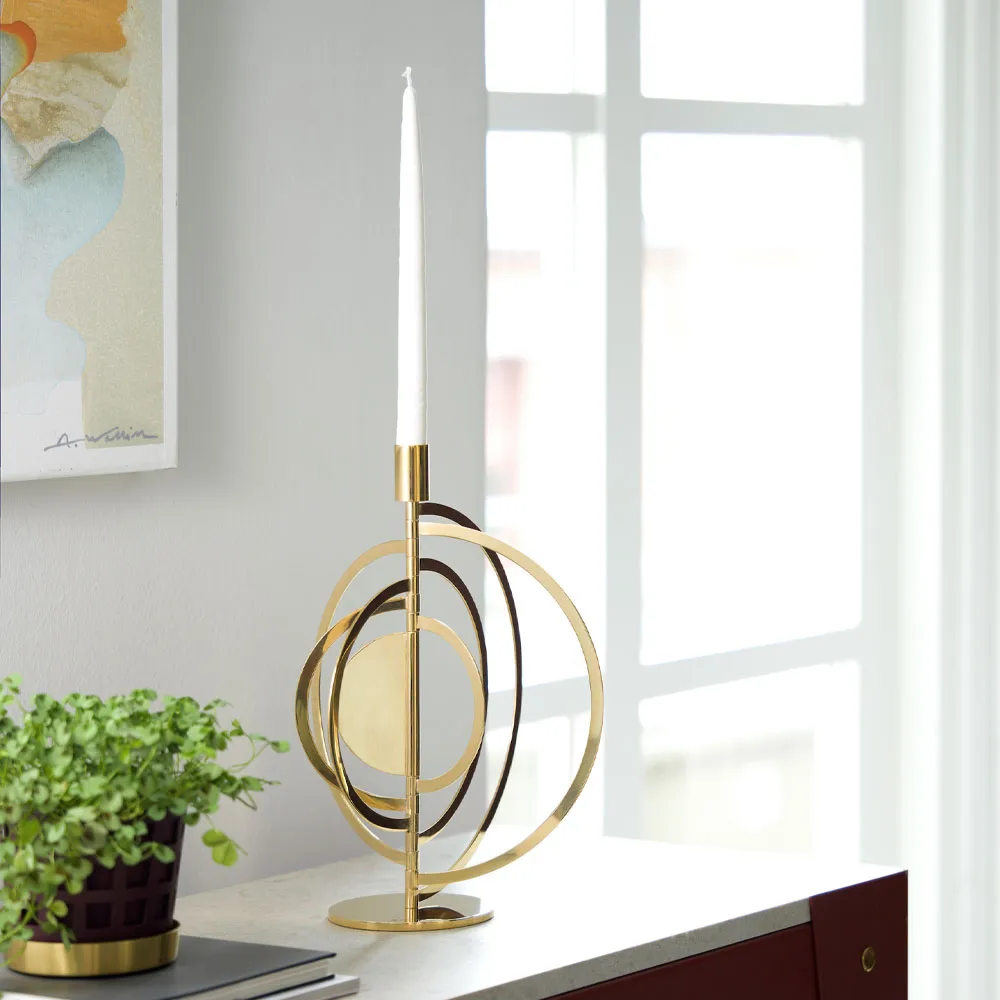 Cirkus kynttilänjalka, Musta, keskikokoinen KLONG