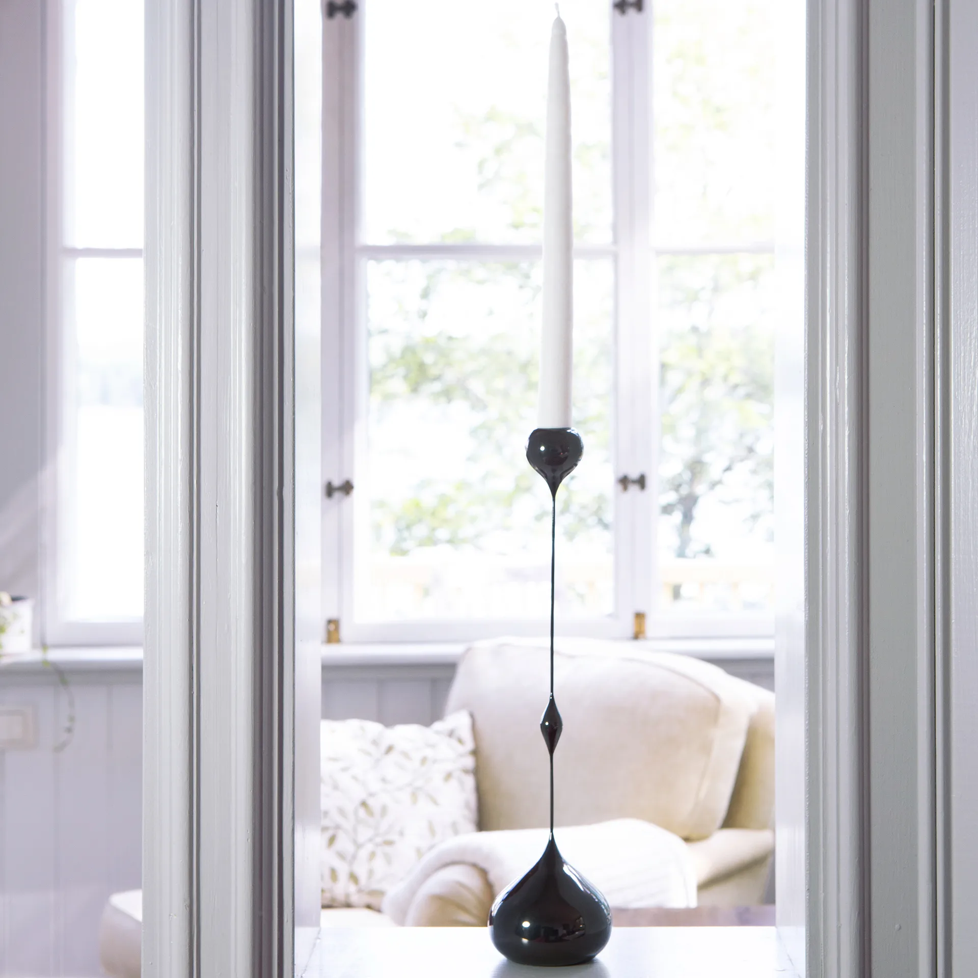 Tender matala kynttilänjalka, Musta KLONG