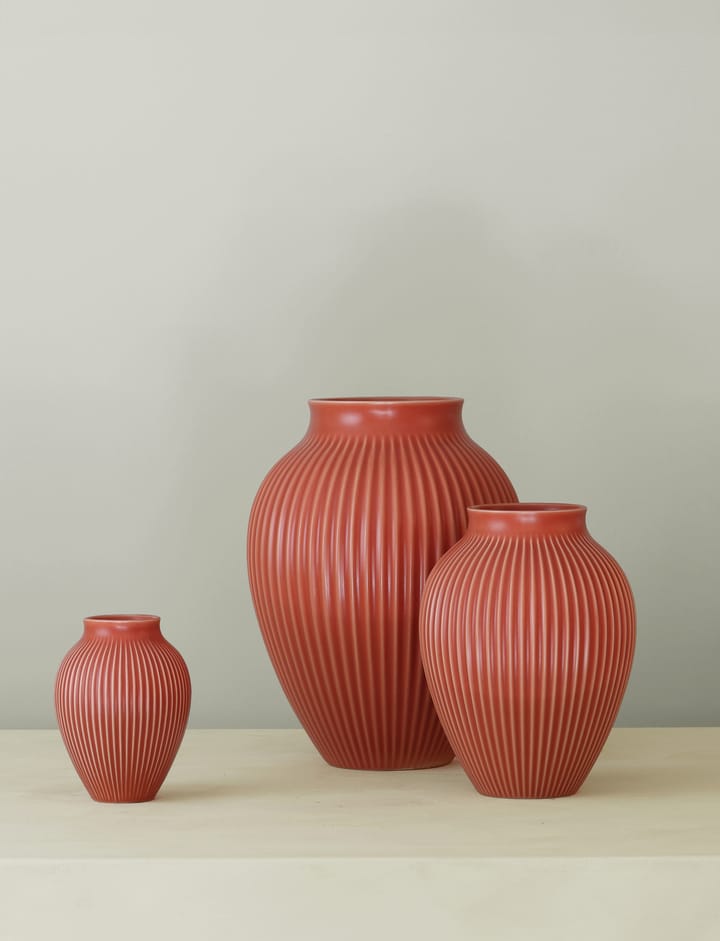 Knabstrup maljakko uritettu 20 cm, Koralli Knabstrup Keramik