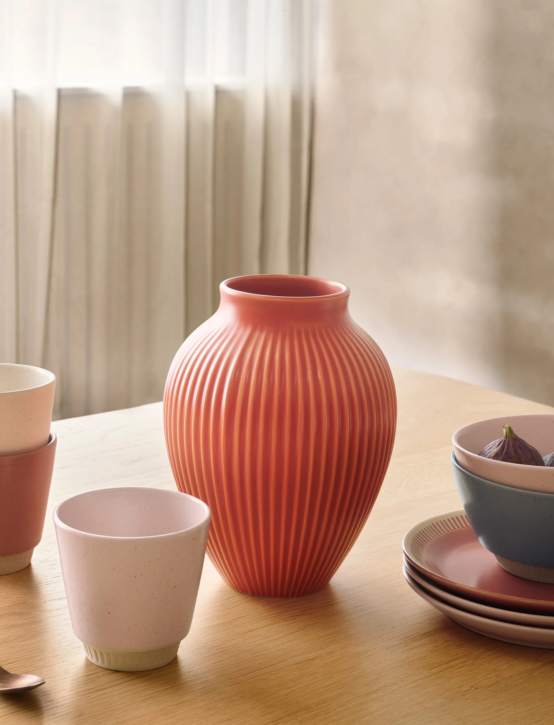 Knabstrup maljakko uritettu 27 cm, Koralli Knabstrup Keramik