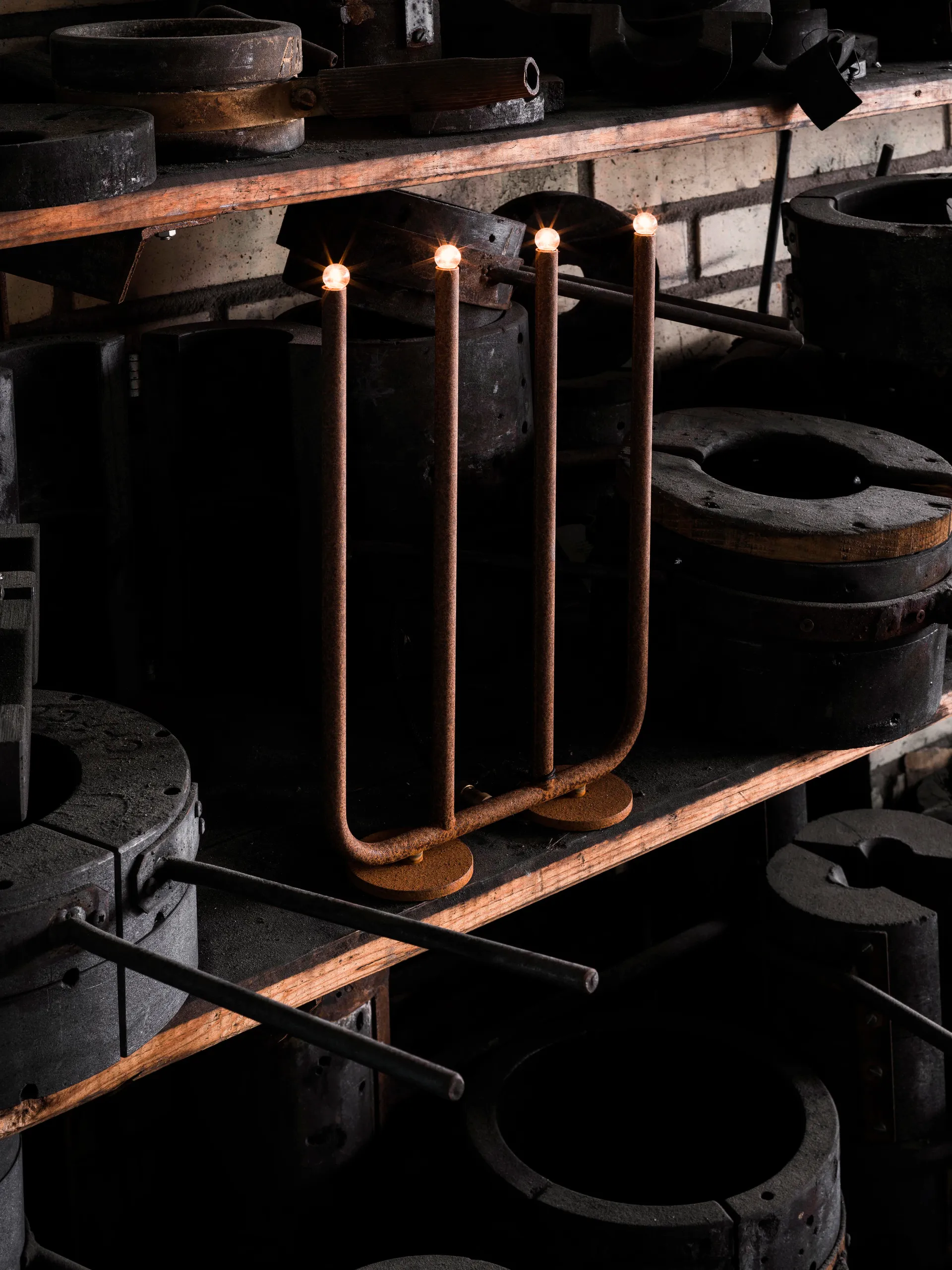 December Ateljé 2023 kynttilänjalka, Rust Konsthantverk