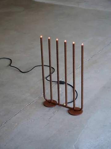 December Ateljé 2023 kynttilänjalka - Rust - Konsthantverk