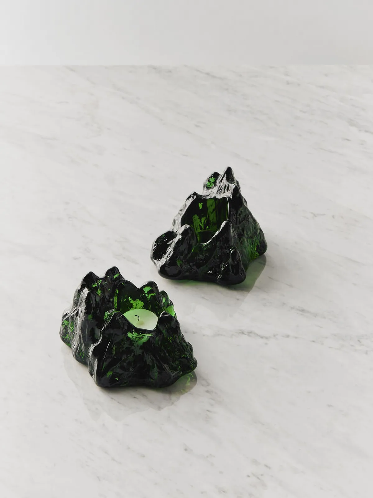 The Rock kynttilälyhty 91 mm, Smaragdin vihreä Kosta Boda