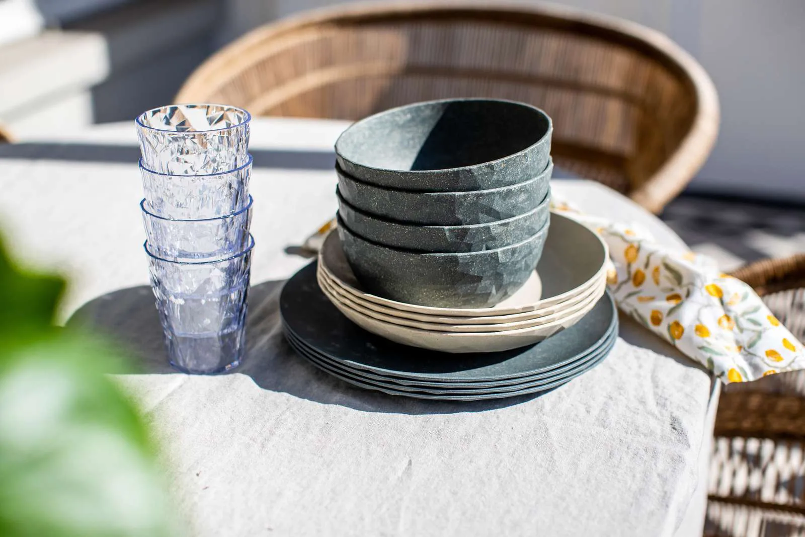 Club Göteborg astiastosetti 16 osaa, Monivärinen Koziol