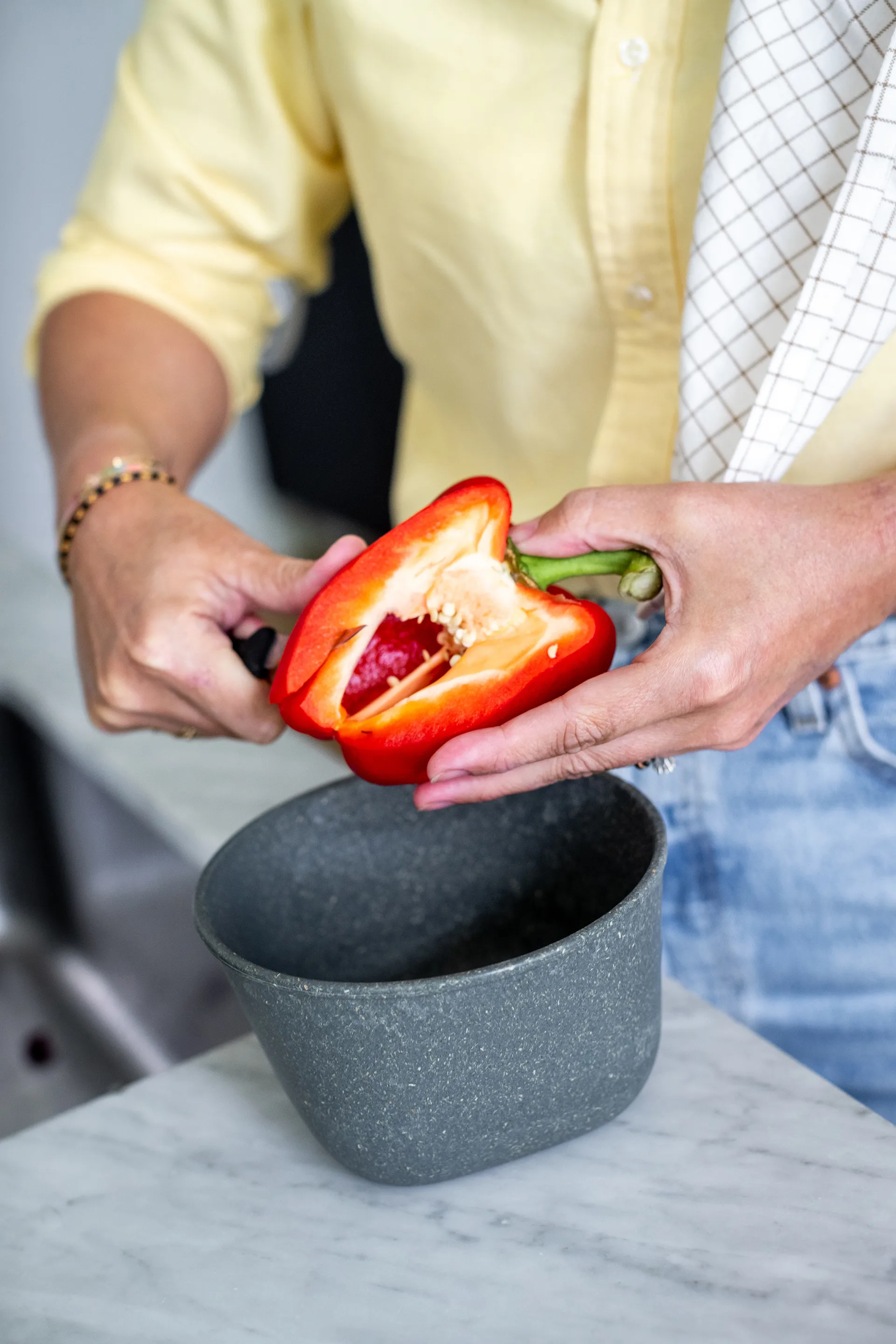 Connect kulho kannella 1 L biokierrätysmuovi, Nature ash grey Koziol