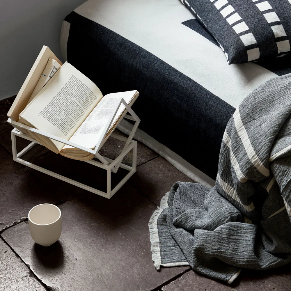 Book Keeper -kirjateline, Black Kristina Dam Studio