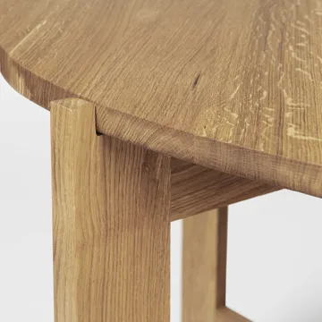 Collector ruokapöytä Ø120×74 cm - Lämmin lakattu tammi - Kristina Dam Studio