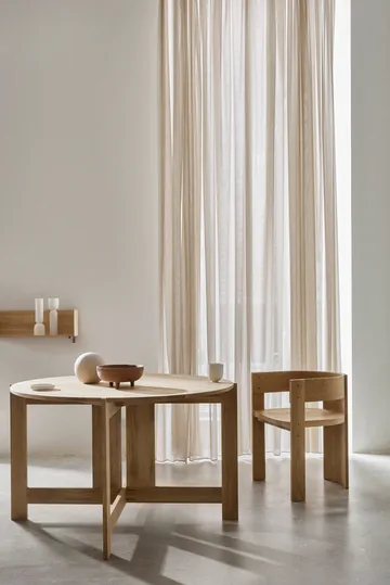 Collector tuoli - Lämmin lakattu tammi-pähkinä - Kristina Dam Studio