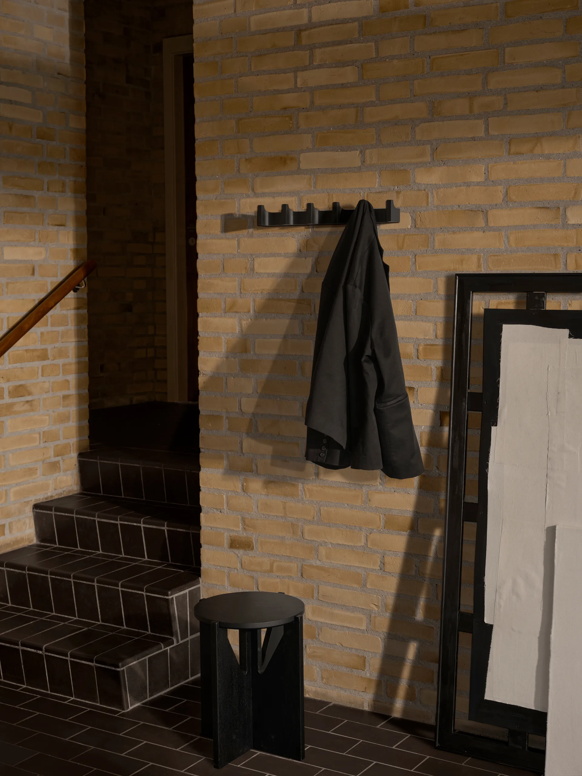 Column vaateripustin 49 cm, Musta lakattu tammi Kristina Dam Studio