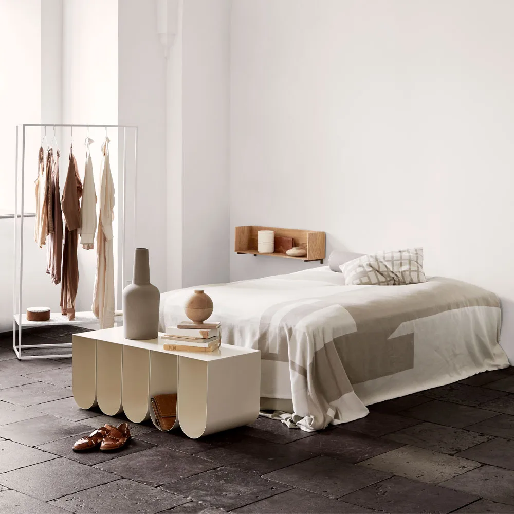 Curved penkki, Beige Kristina Dam Studio