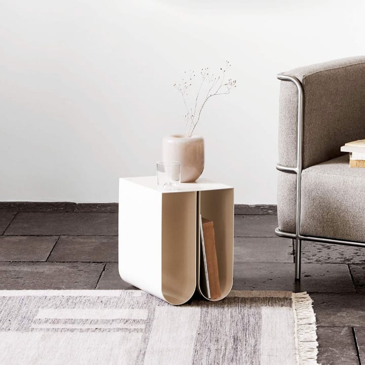 Curved sivupöytä, Black Kristina Dam Studio