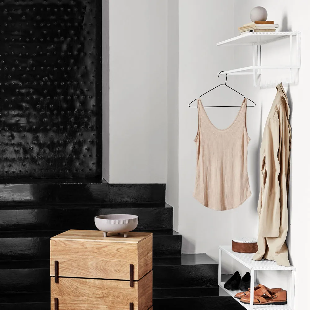 Grid hattuhylly, White Kristina Dam Studio