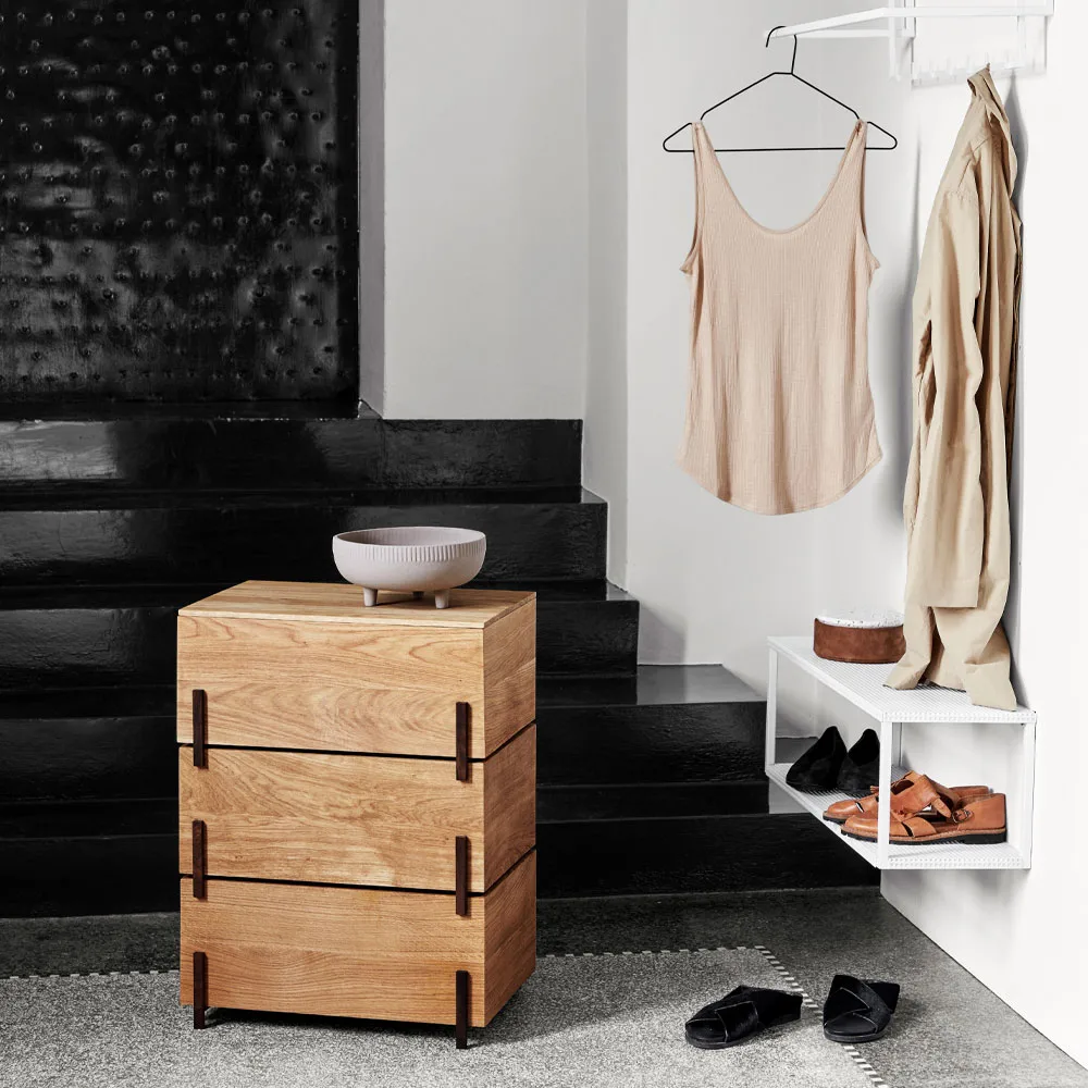 Grid seinähylly, White Kristina Dam Studio