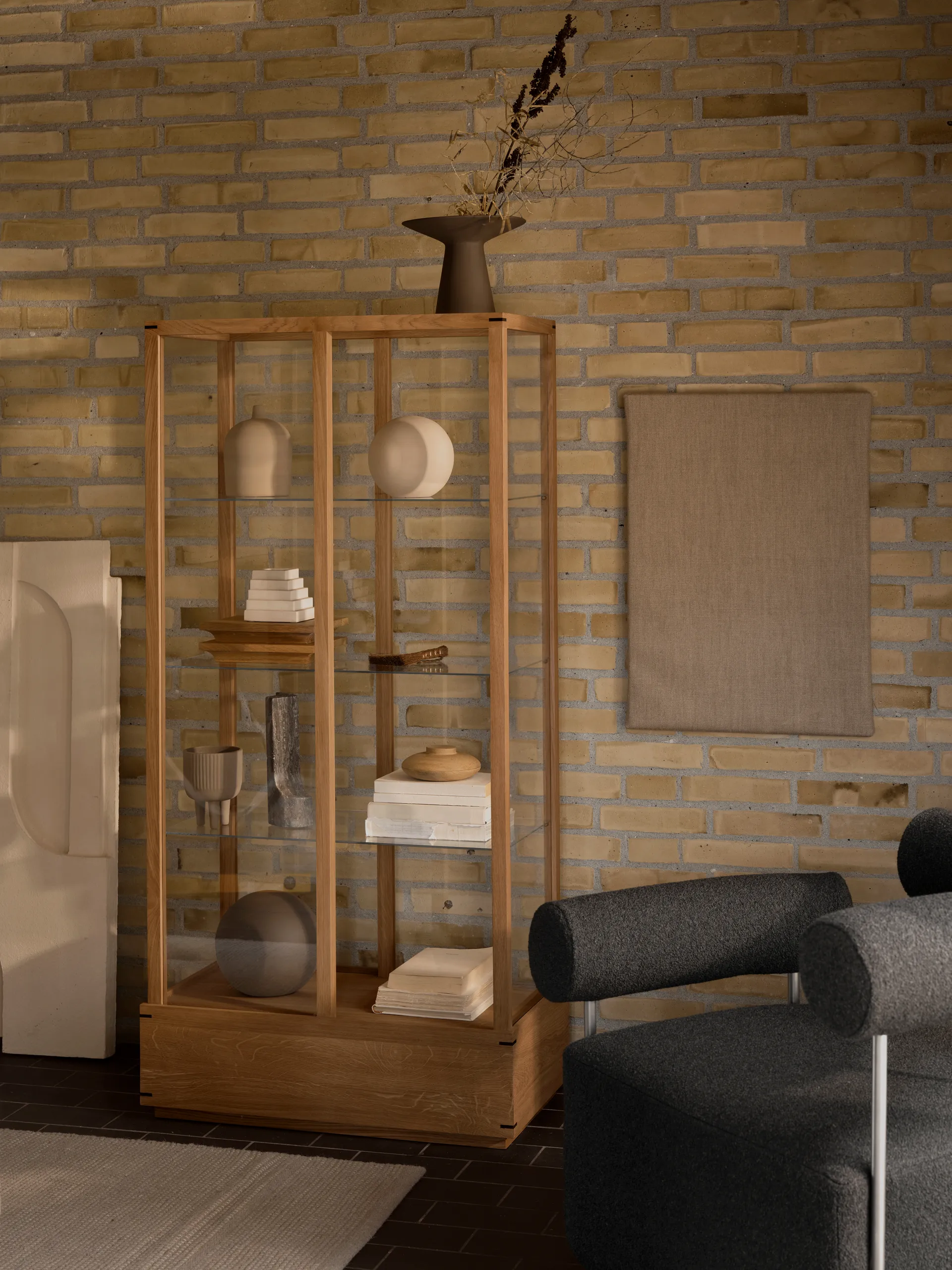 Japanilainen vitriinikaappi large, Lämmin öljytty tammi Kristina Dam Studio