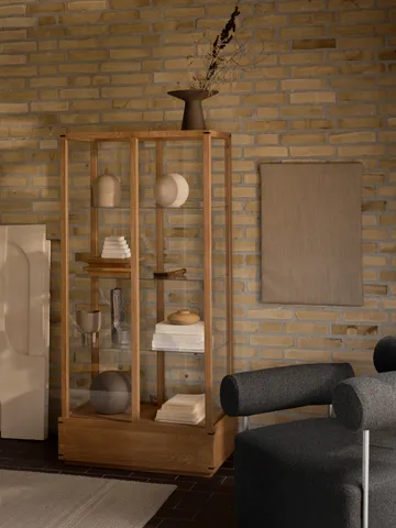 Japanilainen vitriinikaappi large - Lämmin öljytty tammi - Kristina Dam Studio
