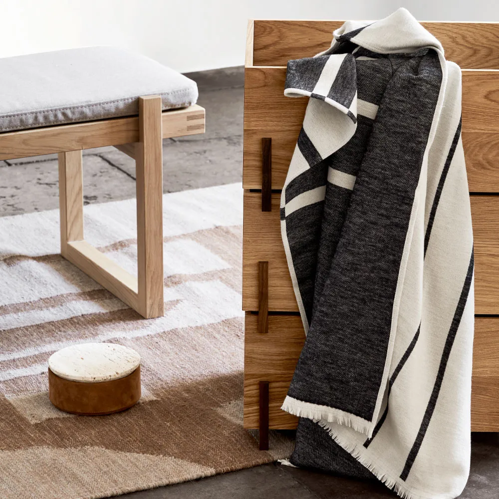 Stack säilytyslaatikko, Oak, 3 osaa, tummat öljytyt saksanpähkinäjalat Kristina Dam Studio