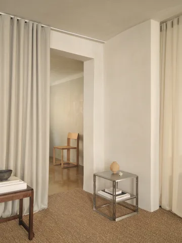 Taittuva sivupöytä 40×40 cm - Harjattu ruostumaton teräs - Kristina Dam Studio