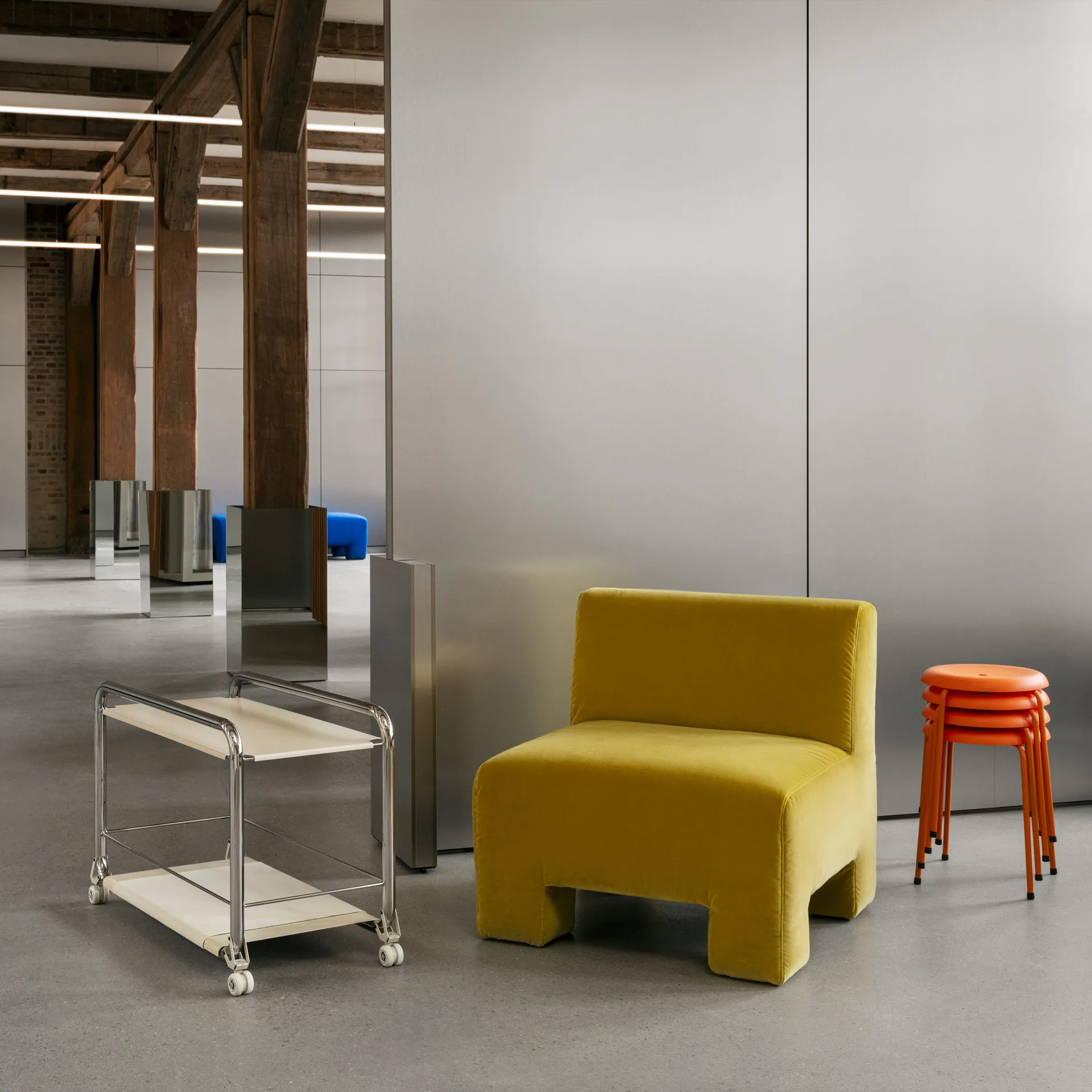 Tension rullavaunu, Kromi beige nahkamatto Lammhults