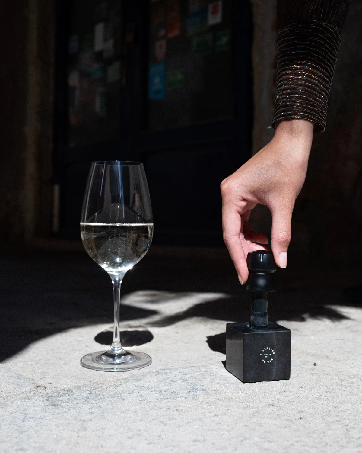 Champange korkkitulppa, Musta marmori L'Atelier du Vin