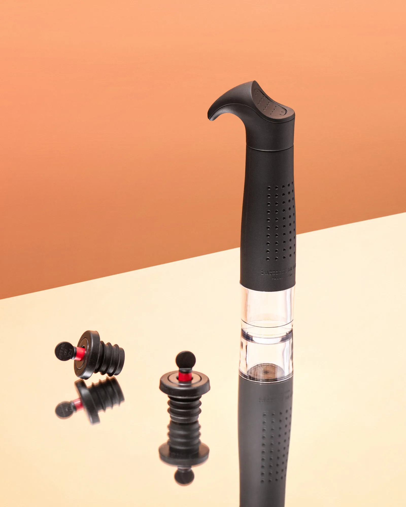 Gard'vin ON/OFF tyhjiöpumppu, Musta L'Atelier du Vin