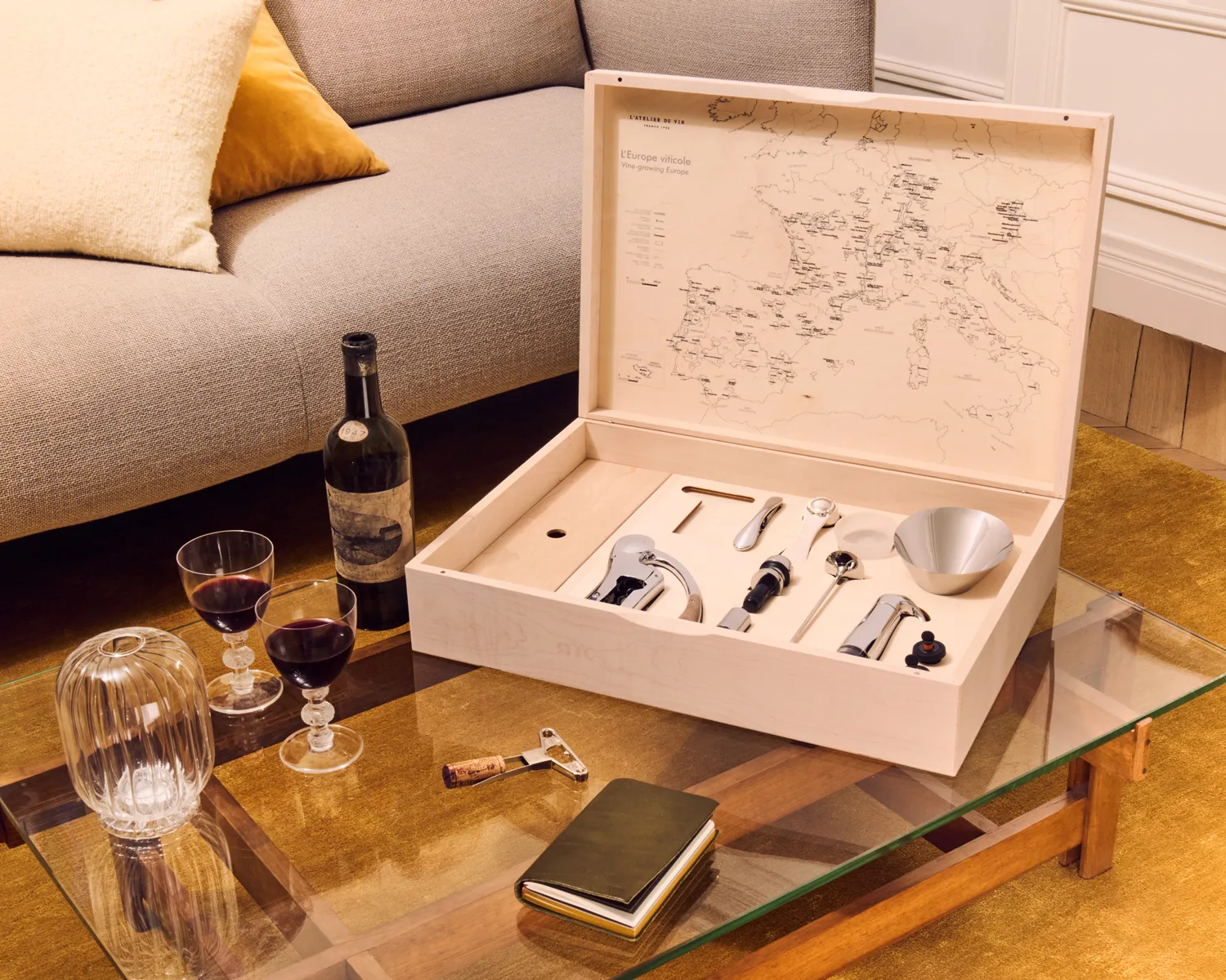 Oeno Box Connoisseur 1 viinilaatikko, 10 osaa L'Atelier du Vin