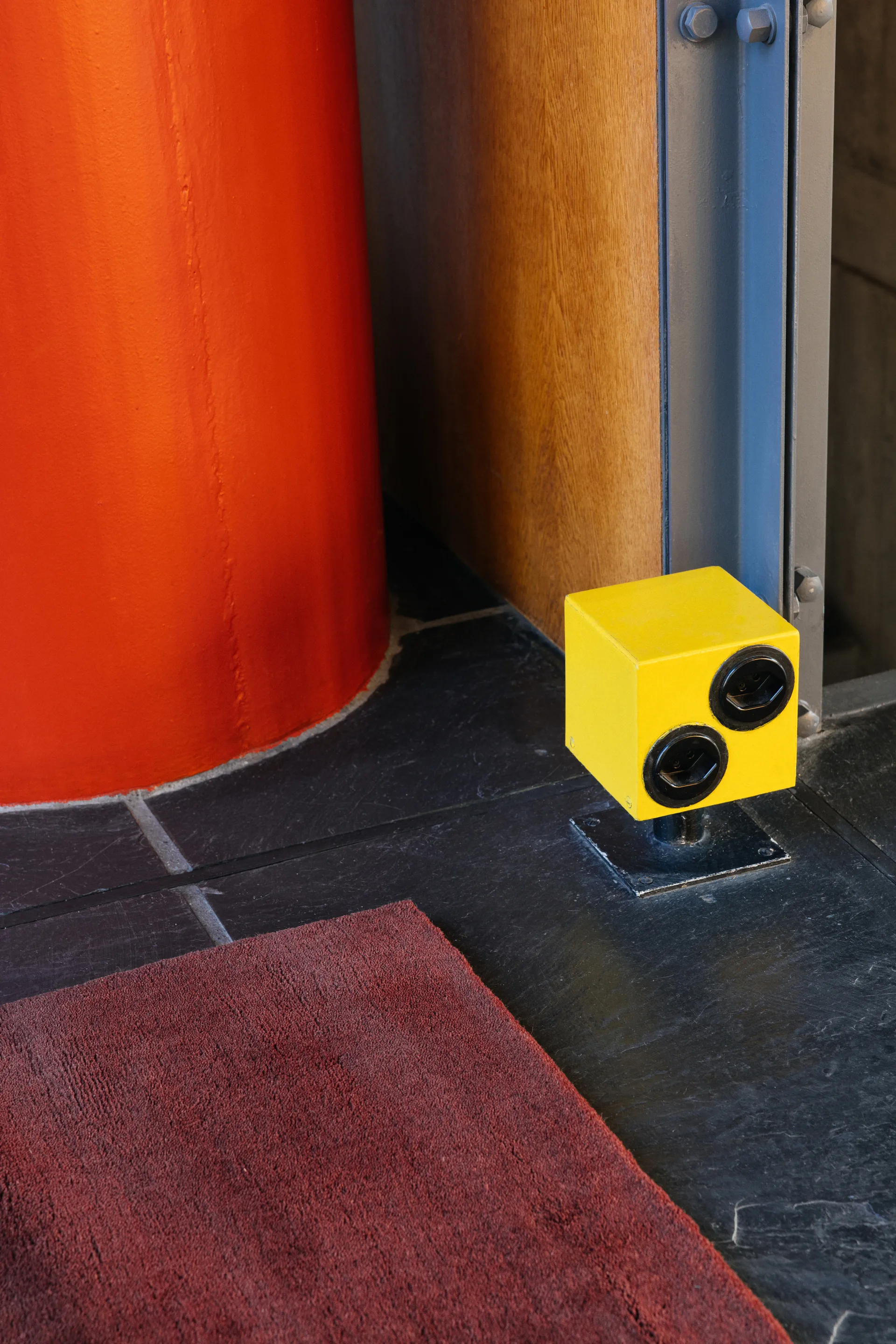 Solid Wool villamatto, Ruby red, 200x300 cm Layered