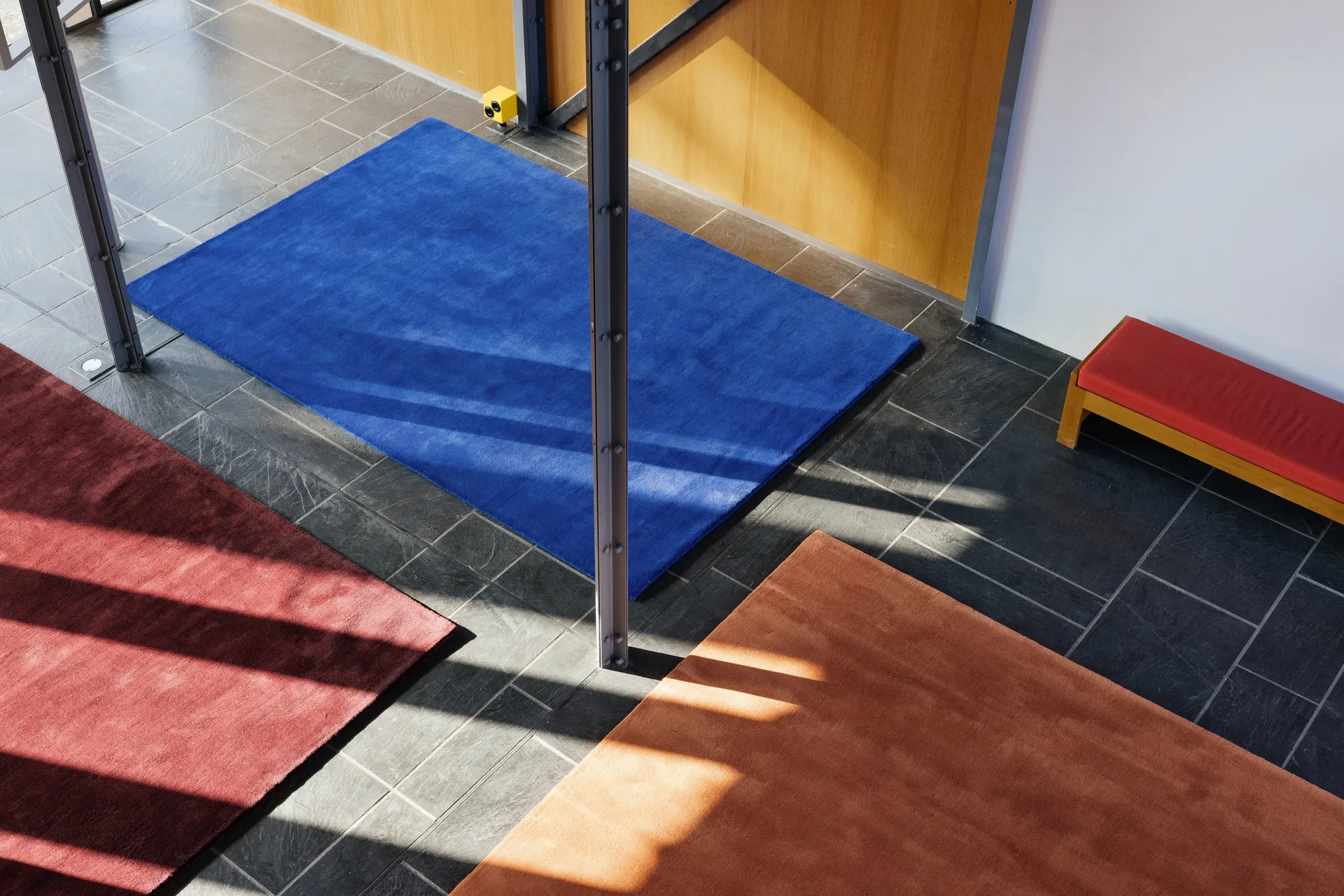 Solid Wool villamatto, Tummansininen, 180x270 cm Layered