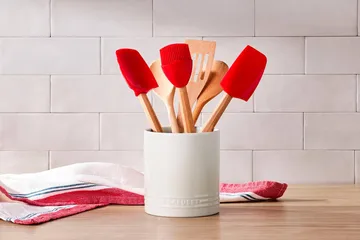 Le Creuset Signature lasta - Cerise, medium - Le Creuset