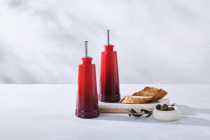 Le Creuset Signature öljy- ja viinietikkapullot, Cerise Le Creuset